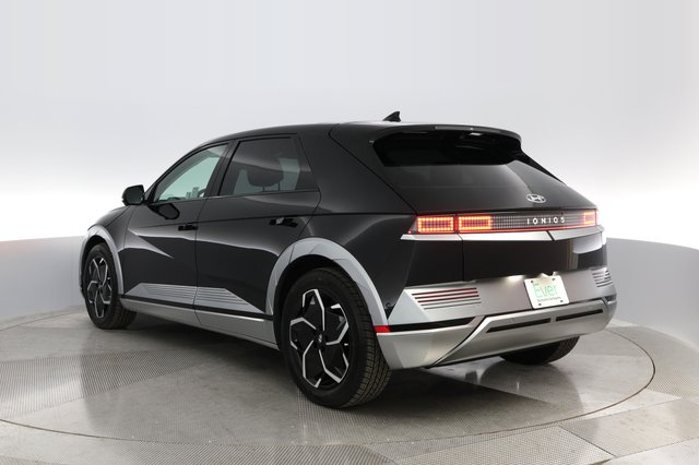 2024 Hyundai IONIQ 5 — photo 10 of 23
