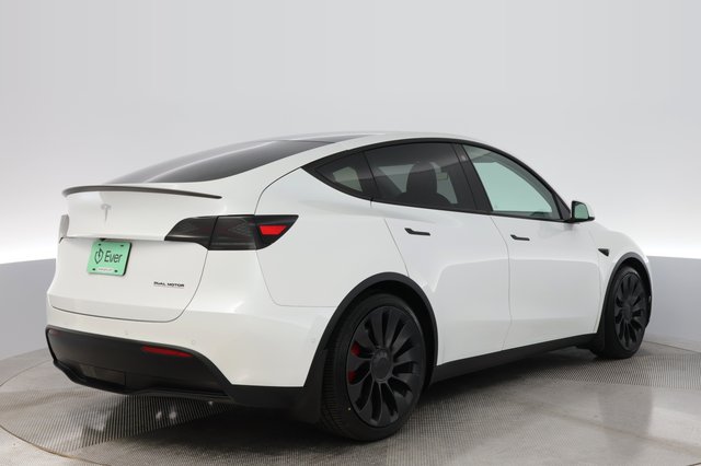 2021 Tesla Model Y — photo 2 of 26