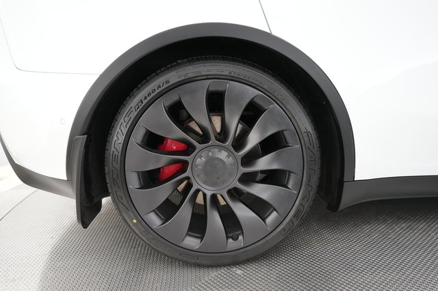 2021 Tesla Model Y — photo 7 of 26