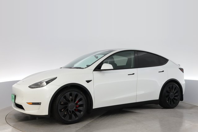 2021 Tesla Model Y — photo 14 of 26