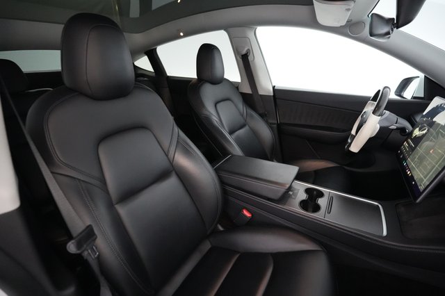 2021 Tesla Model Y — photo 18 of 26