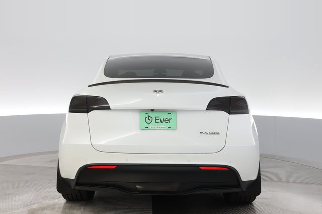 2021 Tesla Model Y — photo 12 of 26