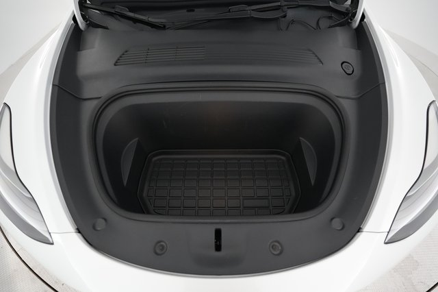 2021 Tesla Model Y — photo 23 of 26