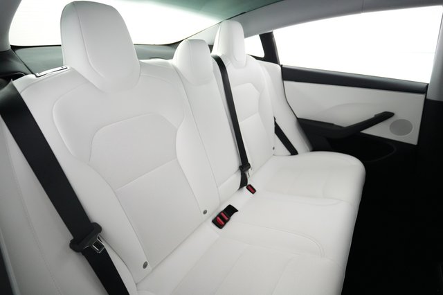 2024 Tesla Model 3 — photo 4 of 24