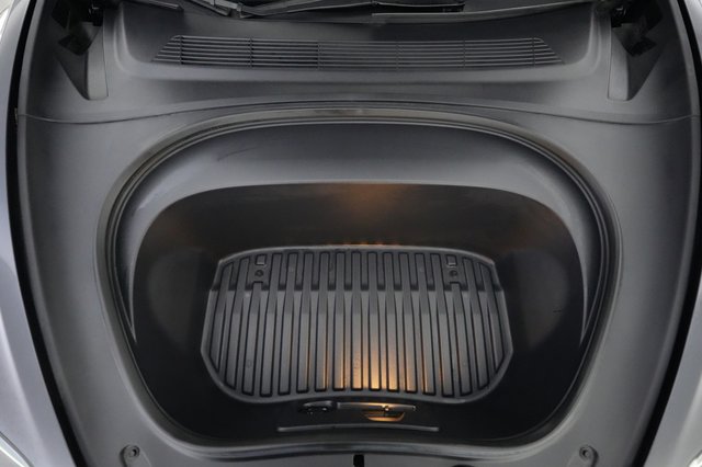 2024 Tesla Model 3 — photo 23 of 24