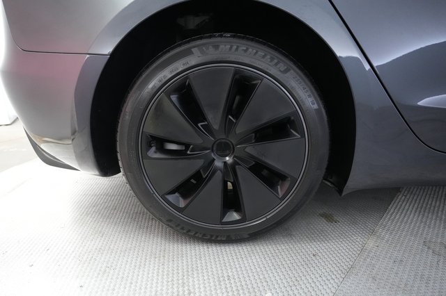 2024 Tesla Model 3 — photo 17 of 24