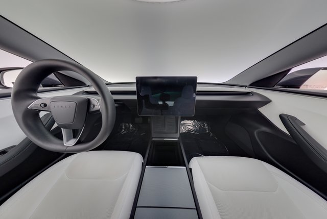 2024 Tesla Model 3 — photo 21 of 24