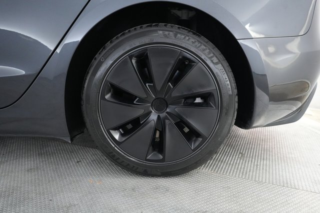 2024 Tesla Model 3 — photo 7 of 24