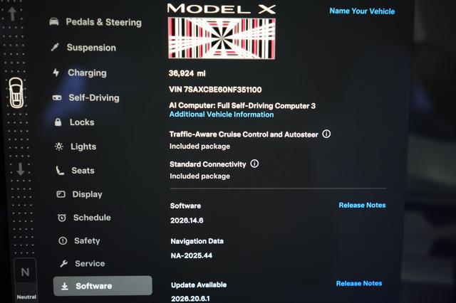 2022 Tesla Model X — photo 5 of 24