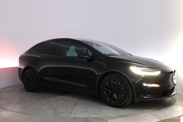 2022 Tesla Model X — photo 11 of 24