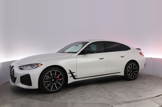 2024 BMW i4