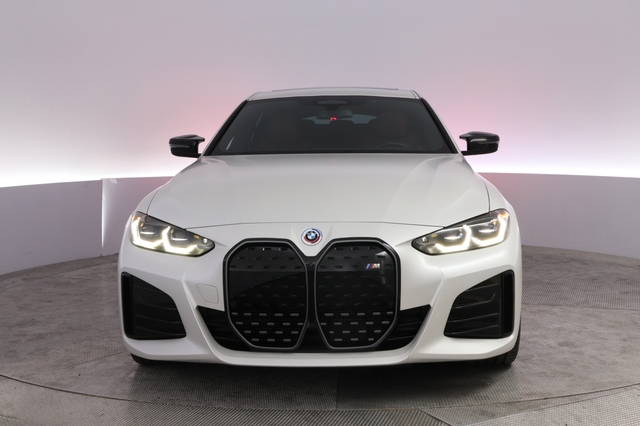 2024 BMW i4