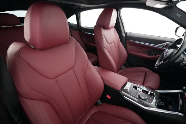 2024 BMW i4 — photo 18 of 23