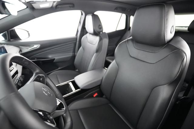 2023 Volkswagen ID.4 — photo 3 of 24