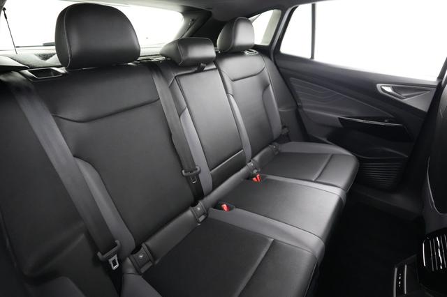 2023 Volkswagen ID.4 — photo 4 of 24