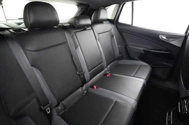 2023 Volkswagen ID.4 — photo 4 of 24