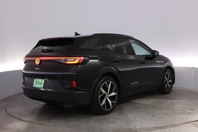 2023 Volkswagen ID.4 — photo 2 of 24
