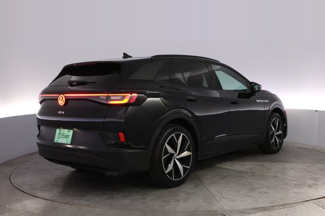 2023 Volkswagen ID.4 — photo 2 of 24