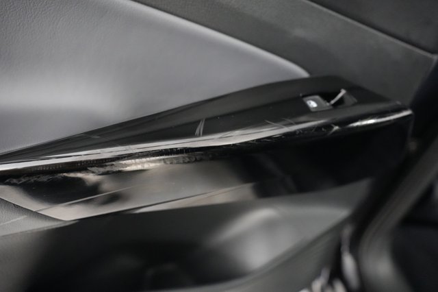 2023 Volkswagen ID.4 — photo 23 of 24