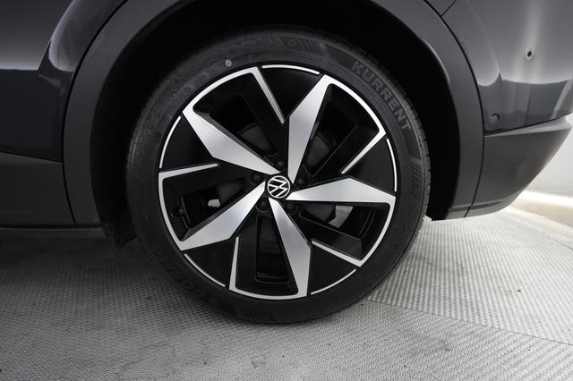 2023 Volkswagen ID.4 — photo 7 of 24