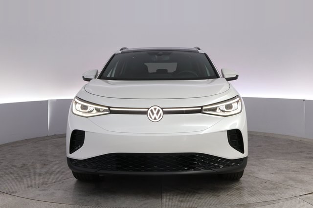 2023 Volkswagen ID.4 — photo 9 of 21
