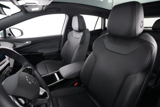 2023 Volkswagen ID.4 — photo 3 of 21