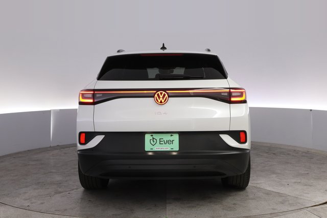 2023 Volkswagen ID.4 — photo 12 of 21