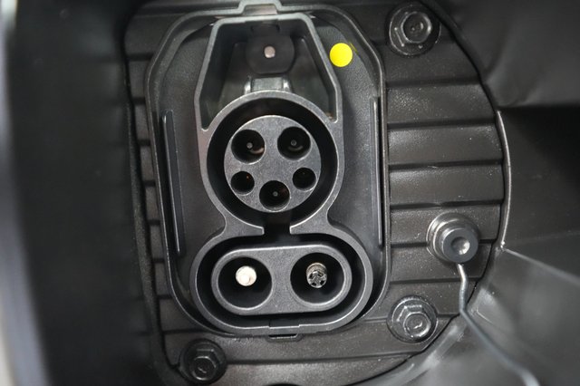 2023 Hyundai IONIQ 6 — photo 8 of 21