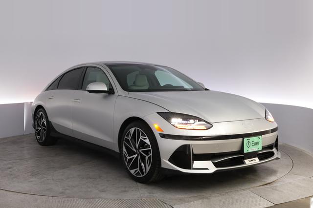 2023 Hyundai IONIQ 6 — photo 10 of 21