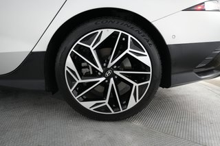 2023 Hyundai IONIQ 6 — photo 7 of 21