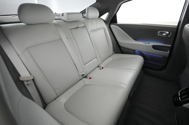 2023 Hyundai IONIQ 6 — photo 4 of 21