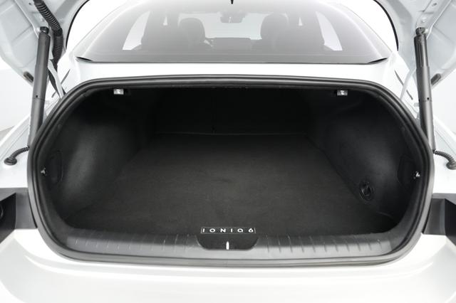 2023 Hyundai IONIQ 6 — photo 6 of 21