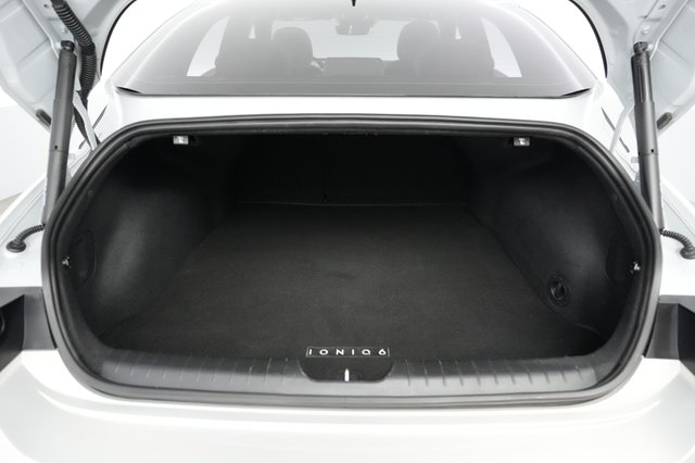 2023 Hyundai IONIQ 6 — photo 6 of 21