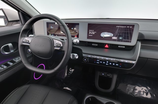 2023 Hyundai IONIQ 5 — photo 3 of 26