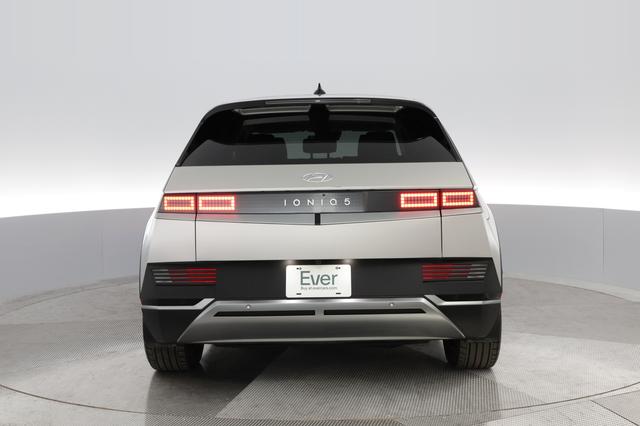 2023 Hyundai IONIQ 5 — photo 10 of 26