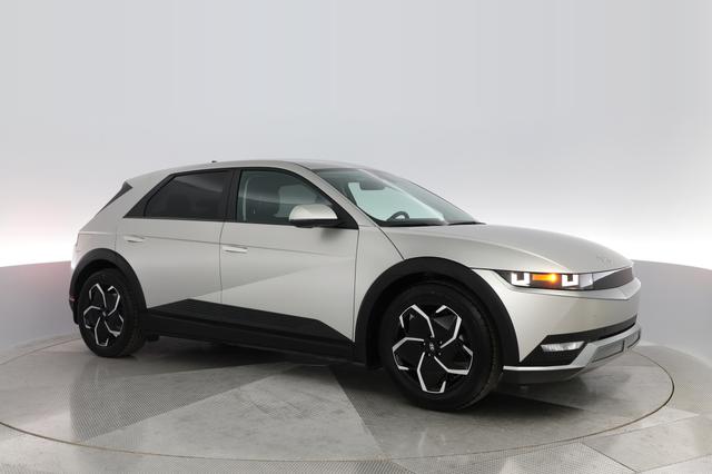 2023 Hyundai IONIQ 5 — photo 8 of 26