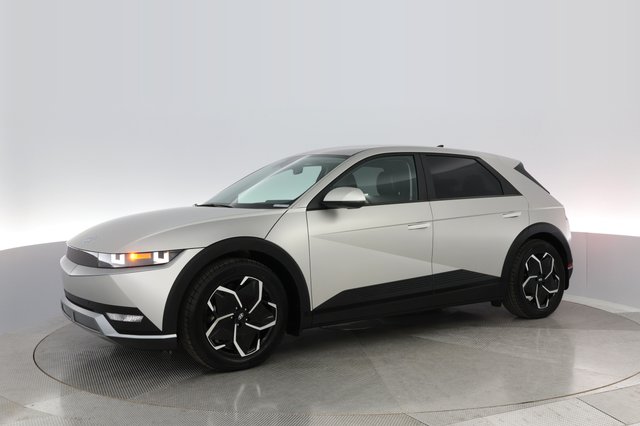 2023 Hyundai IONIQ 5 — photo 12 of 26