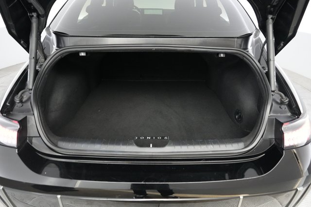 2023 Hyundai IONIQ 6 — photo 6 of 25