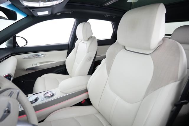 2024 Genesis Electrified GV70 — photo 3 of 22