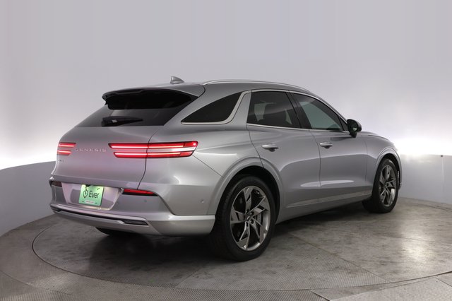 2024 Genesis Electrified GV70 — photo 2 of 22