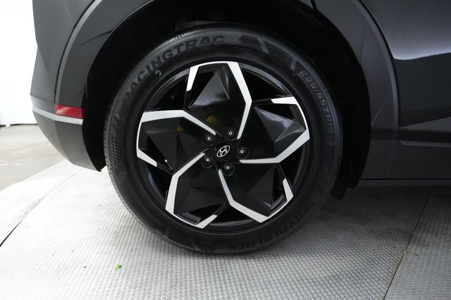2024 Hyundai IONIQ 5 — photo 17 of 23