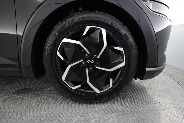 2024 Hyundai IONIQ 5 — photo 16 of 23