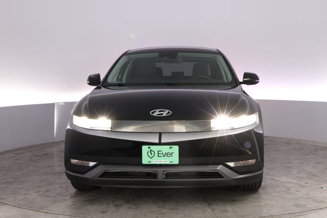 2024 Hyundai IONIQ 5 — photo 9 of 23