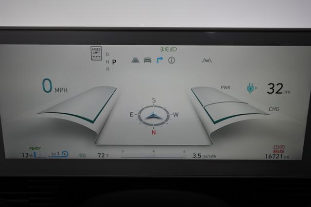 2024 Hyundai IONIQ 5 — photo 5 of 24
