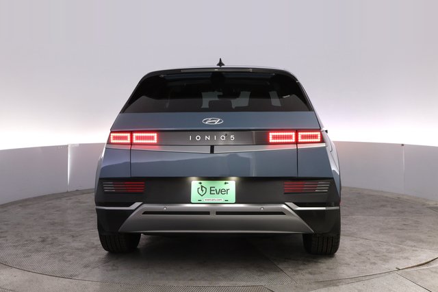 2024 Hyundai IONIQ 5 — photo 12 of 24