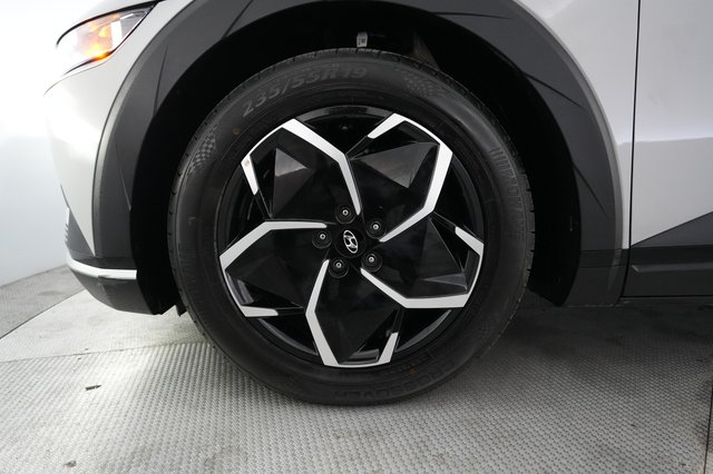 2024 Hyundai IONIQ 5 — photo 15 of 24