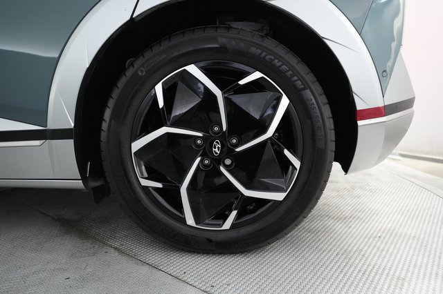 2024 Hyundai IONIQ 5 — photo 7 of 23