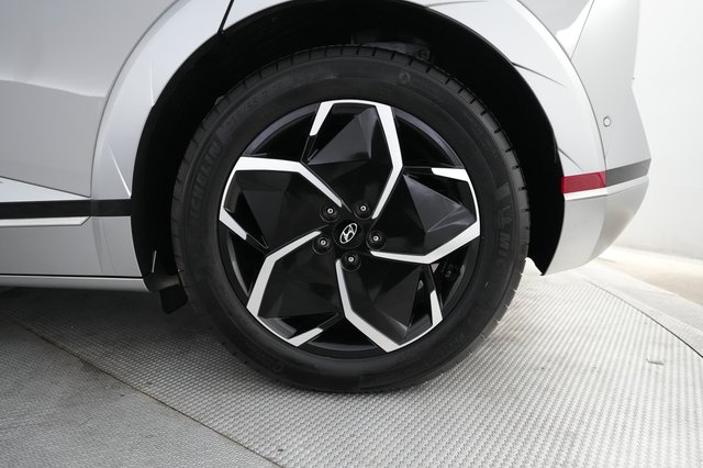 2024 Hyundai IONIQ 5 — photo 7 of 21