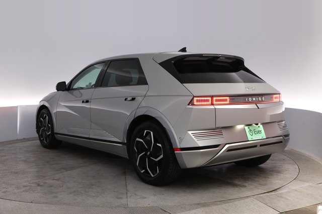 2024 Hyundai IONIQ 5 — photo 13 of 21