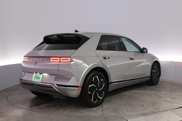 2024 Hyundai IONIQ 5 — photo 2 of 21